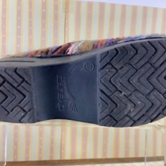 Dansko Clogs - Picture 9 of 16